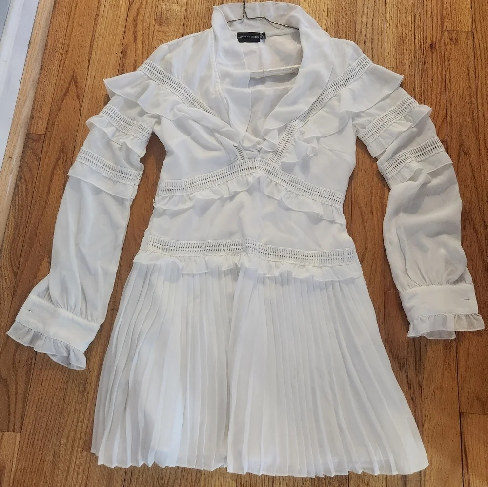 Romantic white dress NEW ruffled cutout details and pleated skirt. Shabby CHIC S - Picture 5 of 13